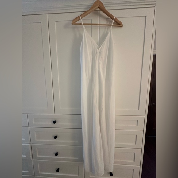 ARITZIA BABATON Lustria Maxi Dress in White. Front slit. Small. - Picture 7 of 9